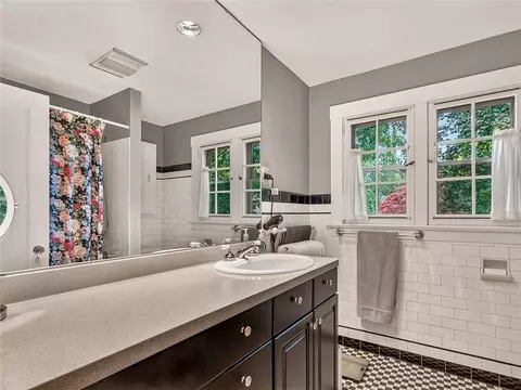 Bath - 24 Couchman Ave, Irondequoit, NY 14617 photo 2 of 4