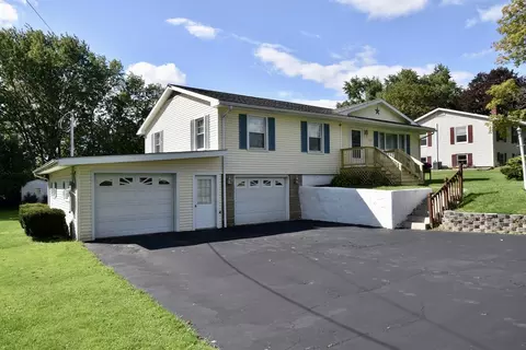 129 Overlook Dr, Horseheads, NY 14845