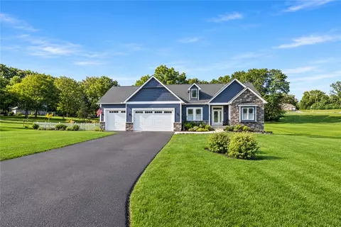 5 Sand Dunes, Parma, NY 14559