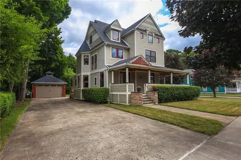 702 Park Pl, Elmira, NY 14901