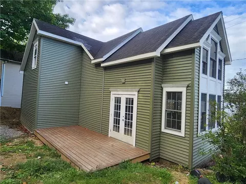 4933 E Lake Rd, Livonia, NY 14487
