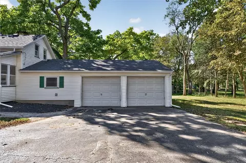 Exterior - 787 Dewitt Rd, Webster, NY 14580 photo 2 of 3