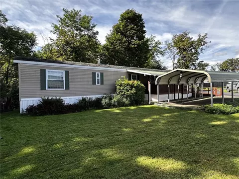10 Barnes Circle Rd, Unadilla, NY 13849