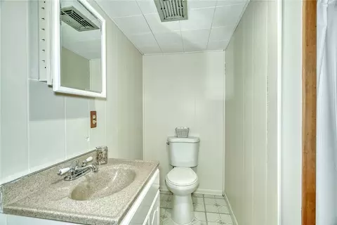 Bath - 82 Woolacott Rd, Irondequoit, NY 14617 photo 2 of 2