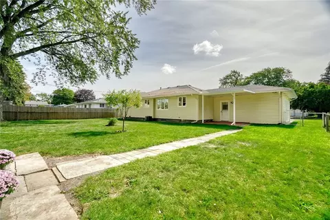 Exterior - 82 Woolacott Rd, Irondequoit, NY 14617 photo 4 of 8
