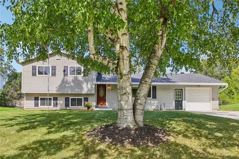 89 Mountbatten St, Rochester, NY 14623