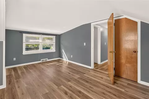 Bedroom - 313 Washington Ave, Irondequoit, NY 14617 photo 6 of 9