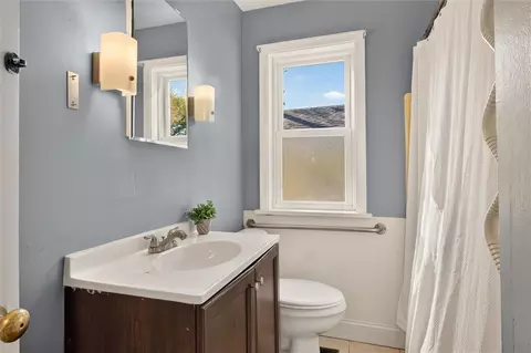 Bath - 313 Washington Ave, Irondequoit, NY 14617 photo 1 of 2