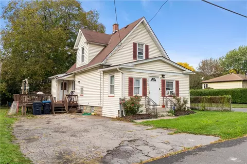 Exterior - 147 Clark Ave, Irondequoit, NY 14609 photo 3 of 7