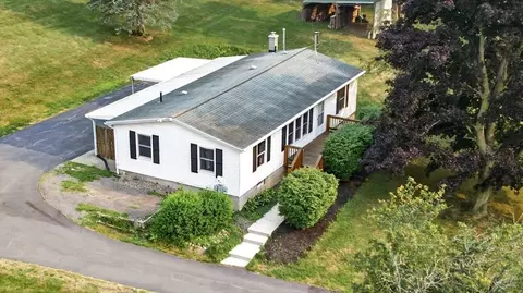 872 Brownsville Rd, Victor, NY 14564