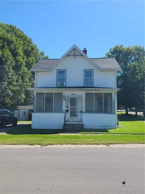 47 High St, Shortsville, NY 14548