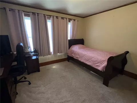Bedroom - 32 Walzer Rd, Irondequoit, NY 14622 photo 2 of 2