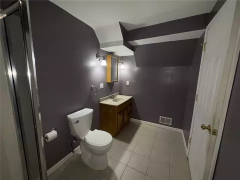 Bath - 32 Walzer Rd, Irondequoit, NY 14622 photo 2 of 3
