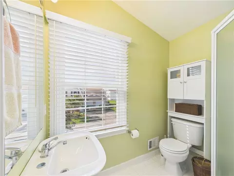 Bath - 672 Neros, Webster, NY 14580 photo 6 of 7