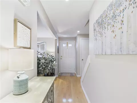 Entry Way - 672 Neros, Webster, NY 14580 photo 5 of 10