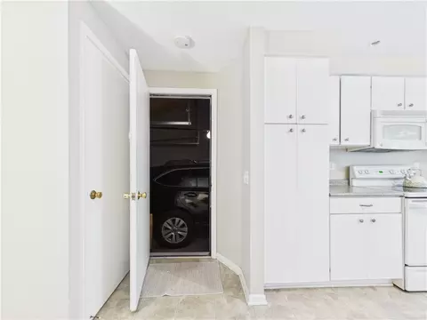 Entry Way - 672 Neros, Webster, NY 14580 photo 1 of 10