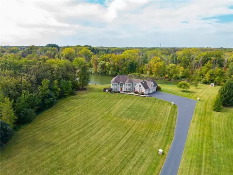 View/Area - 51 Stablegate Dr, Webster, NY 14580 photo 1 of 5
