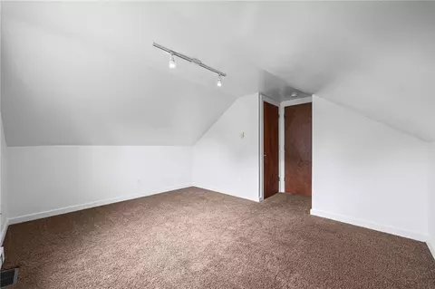 Bedroom - 76 Eastview Ave, Irondequoit, NY 14609 photo 7 of 8