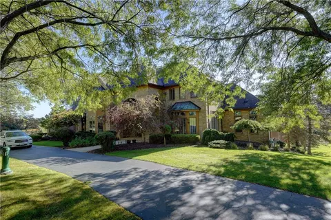 17 Sunrise Park, Pittsford, NY 14534