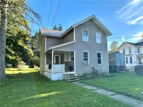 28 Steuben St, Addison, NY 14801