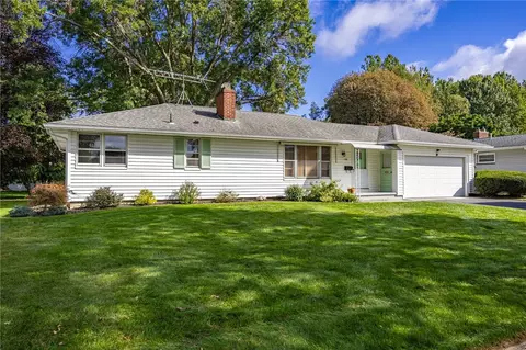 Exterior - 106 Pine Tree Ln, Irondequoit, NY 14617 photo 4 of 11