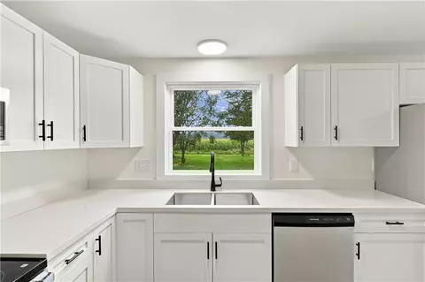 Kitchen - 4171 Turner Rd, Canandaigua, NY 14424 photo 4 of 4