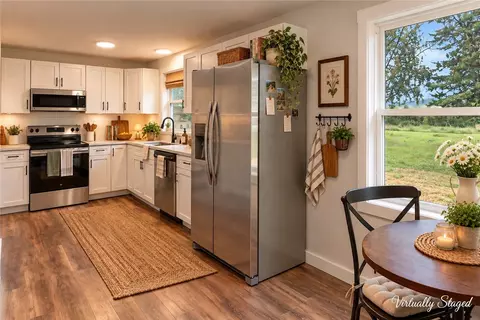 Kitchen - 4171 Turner Rd, Canandaigua, NY 14424 photo 3 of 4