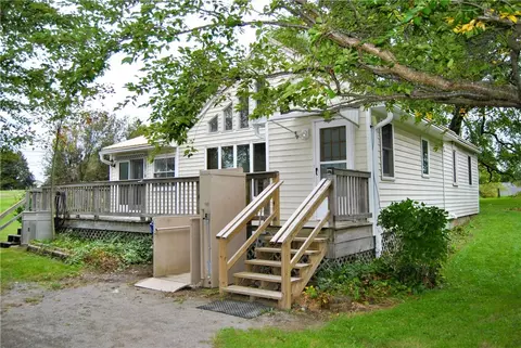 6570 Rush Lima Rd, Honeoye Falls, NY 14472