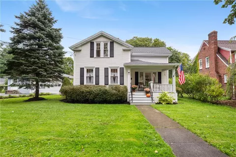 137 W Court St, Warsaw, NY 14569