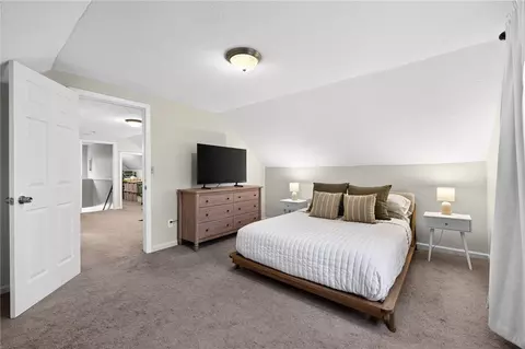 Bedroom - 87 Knapp Ave, Irondequoit, NY 14609 photo 3 of 4