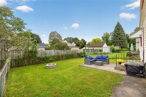 Exterior - 87 Knapp Ave, Irondequoit, NY 14609 photo 5 of 6