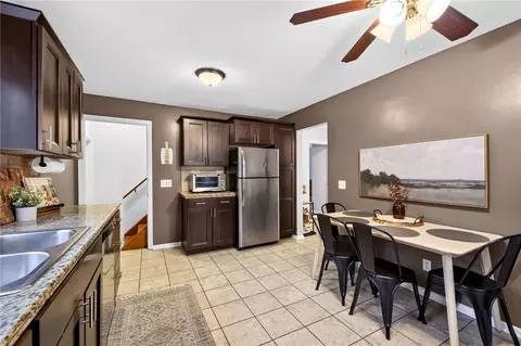 Kitchen - 87 Knapp Ave, Irondequoit, NY 14609 photo 2 of 4