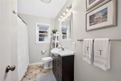 Bath - 87 Knapp Ave, Irondequoit, NY 14609 photo 1 of 3