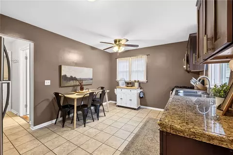 Kitchen - 87 Knapp Ave, Irondequoit, NY 14609 photo 4 of 4