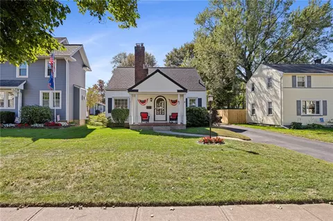 Exterior - 97 Vinton Rd, Irondequoit, NY 14622 photo 11 of 12