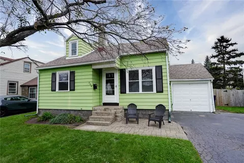 208 Chesterton Rd, Greece, NY 14626