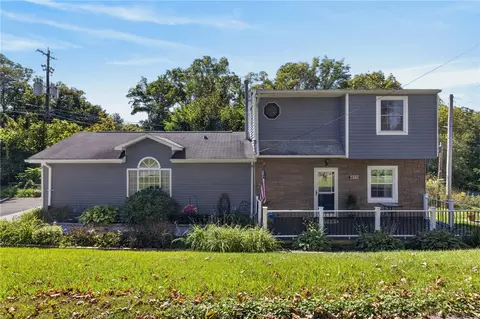 4613 Clover Rd, Canandaigua, NY 14424