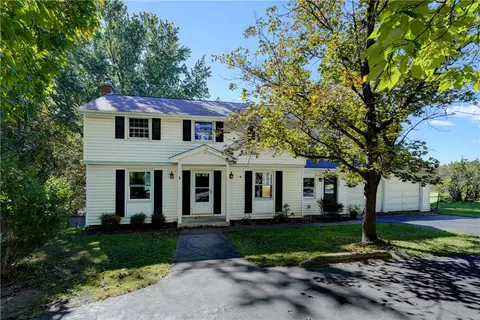 7255 Highview Trl, Victor, NY 14564