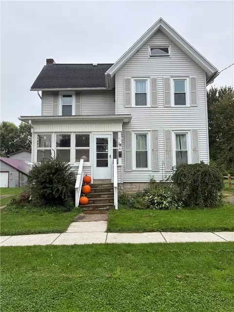 18 E Union St, Murray, NY 14470