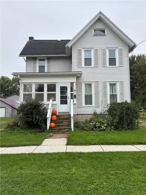 18 E Union St, Murray, NY 14470