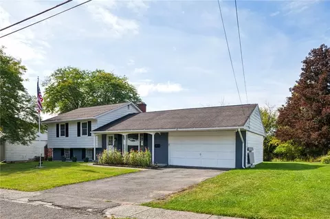 Exterior - 163 Campus Dr, Cobleskill, NY 12043 photo 2 of 6