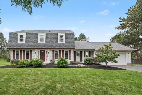 68 Copper Woods, Pittsford, NY 14534