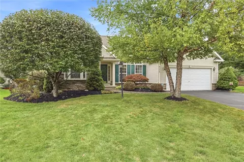 4172 Angela Way, Canandaigua, NY 14424