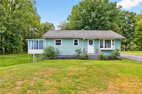 8138 Margaretta Rd, Sodus Point, NY 14555