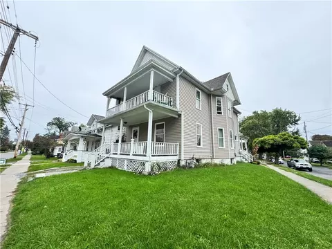77 High St, Geneva, NY 14456