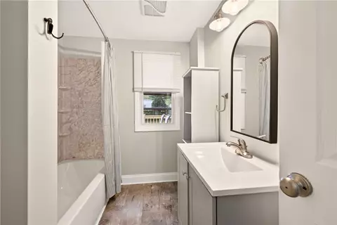 Bath - 468 Spencer Rd, Irondequoit, NY 14609 photo 1 of 1