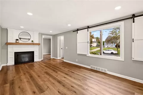 Living - 468 Spencer Rd, Irondequoit, NY 14609 photo 1 of 3