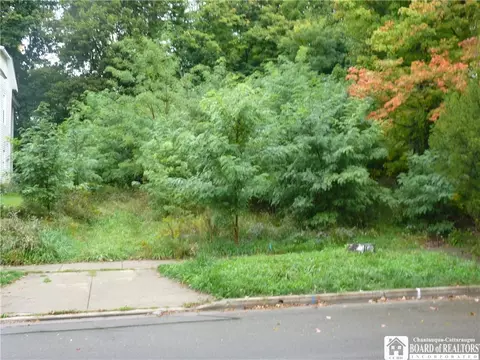 341 E 5th St, Jamestown, NY 14701