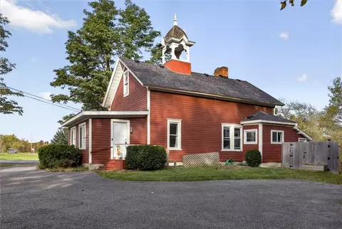 5486 State Route 96, Farmington, NY 14425