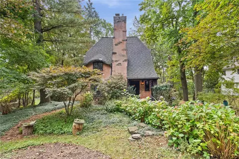 1041 Highland Ave, Brighton, NY 14620
